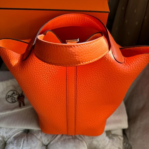 NEW 2024 Hermes Picotin Lock 18 Clemence Bull Calf Skin Orange Bag - Picture 4 of 15
